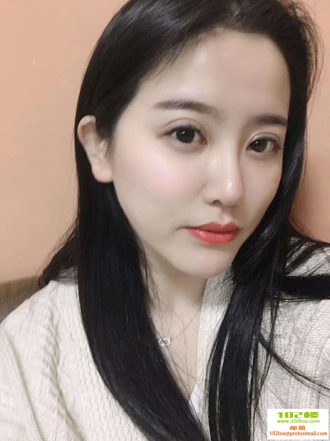 153642feb8bqng8dg4de8a.jpg